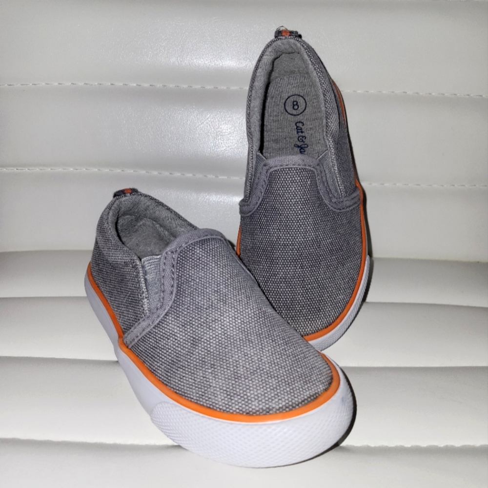 Kid's Shoes: Size 8, Cat and Jack